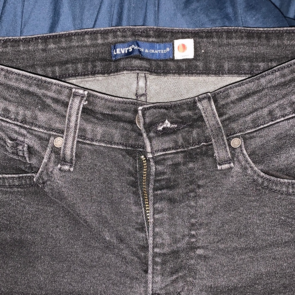 Levi 711 Jeans